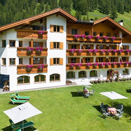 Hotel Jagdhof Selva di Val Gardena Exterior foto