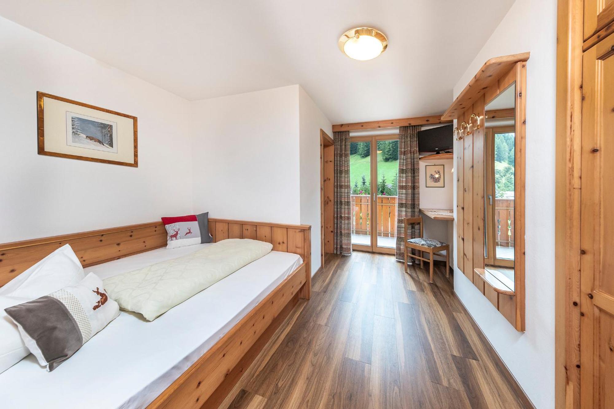 Hotel Jagdhof Selva di Val Gardena Habitación foto