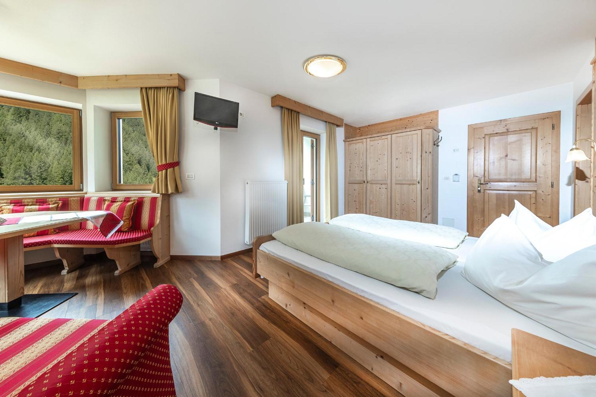 Hotel Jagdhof Selva di Val Gardena Exterior foto