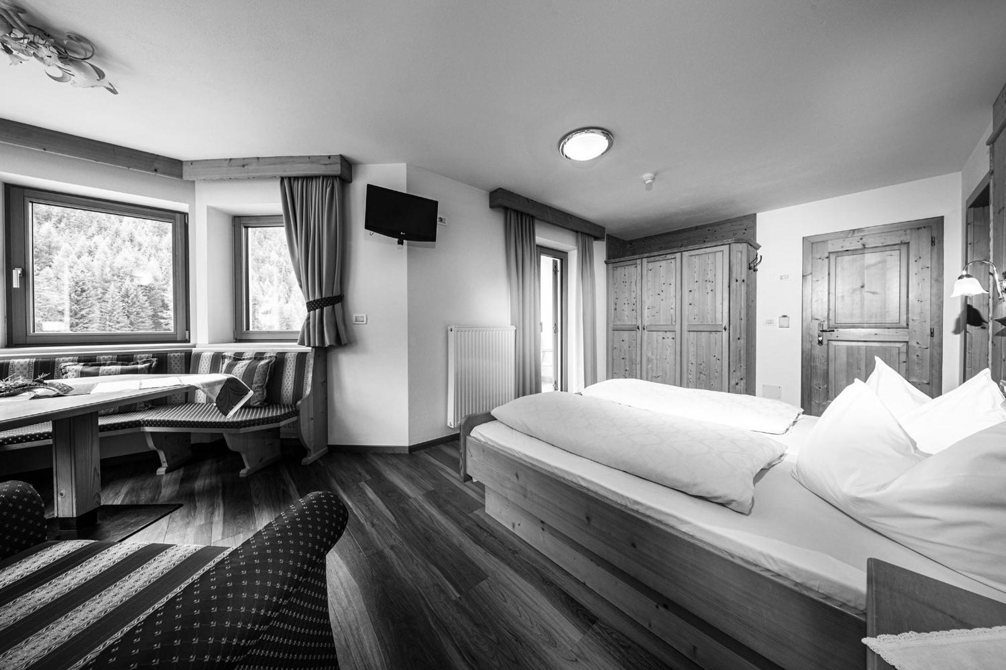 Hotel Jagdhof Selva di Val Gardena Habitación foto